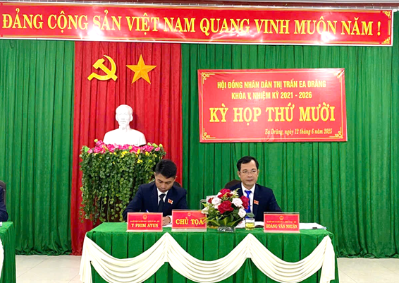 Kỳ họp thứ Mười HĐND Thị trấn Ea Drăng khóa V, nhiệm kỳ 2021–2026